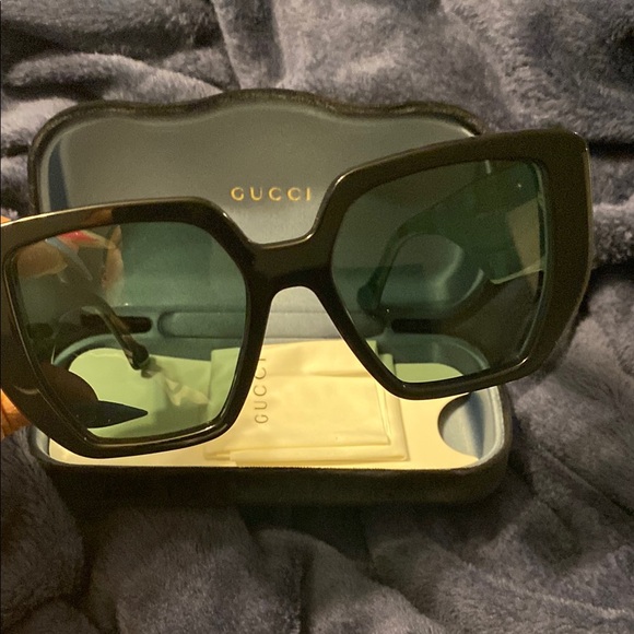 Gucci Geometric Sunglasses GG0956S 001 Black/Green 54mm - Picture 11 of 12